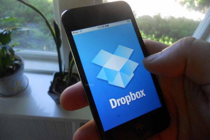 Menggunakan Dropbox di iPhone