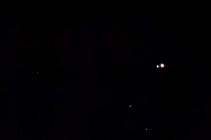 Bintang ganda Albireo di Cygnus.