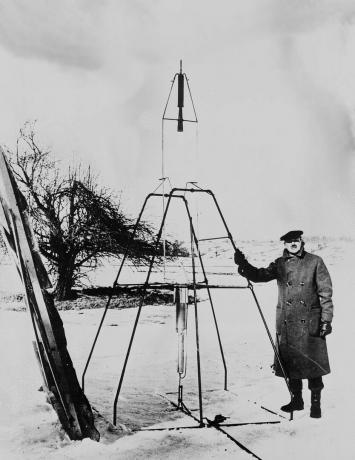 Robert H. Goddard dan Roket-Nya