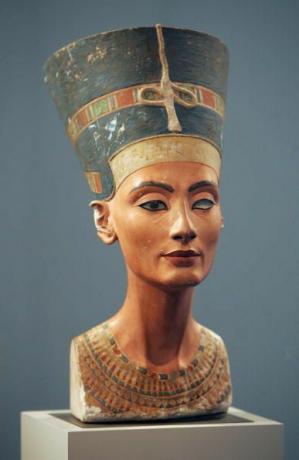 Payudara Ratu Mesir Nefertiti berusia 3.400 tahun.