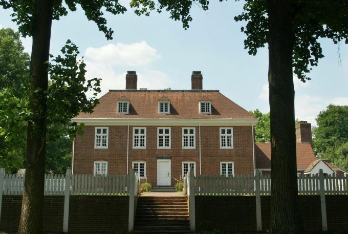 Pennsbury Manor, 1683, rumah sederhana bergaya William dari William Penn di Morrisville, Pennsylvania