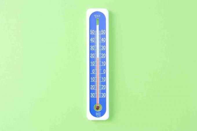 Skala Celsius adalah skala suhu umum dalam kimia.