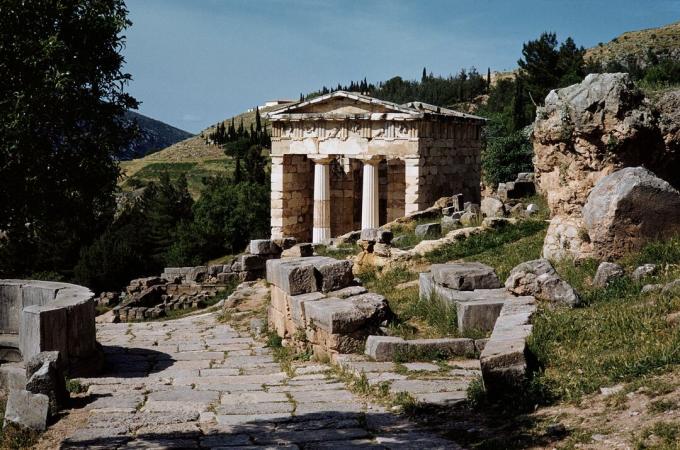 Pandangan Perbendaharaan orang Athena di Delphi