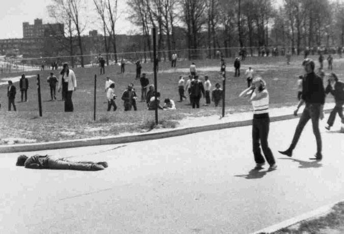 Foto pengunjuk rasa mahasiswa yang meninggal di Kent State