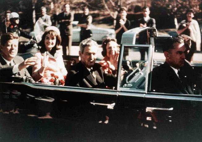 Pembunuhan Kennedy: Kennedy in Car