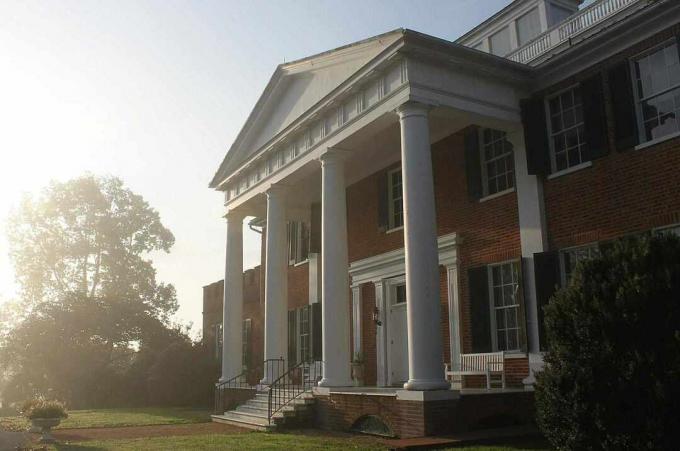 Long Branch Estate, sebuah perkebunan dekat Millwood, Virginia