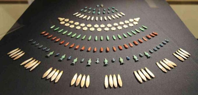 Beads Faience Kerajaan Baru (1400-1200 SM)