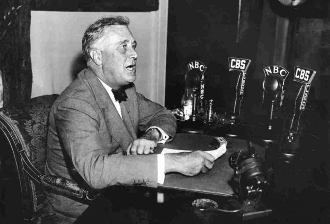 Penyiaran Franklin Roosevelt selama Depresi Hebat