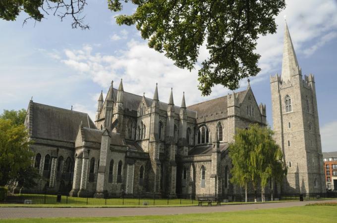 Katedral St. Patrick abad ke-13 di Dublin, Irlandia