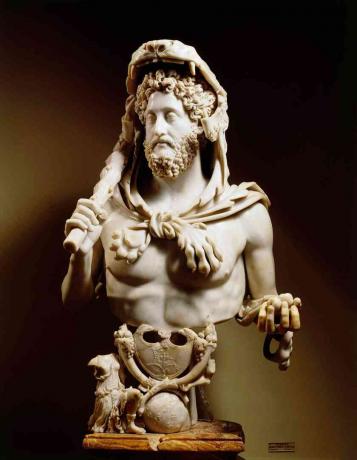 Kaisar Commodus (160–192) berpakaian seperti Hercules. Patung marmer